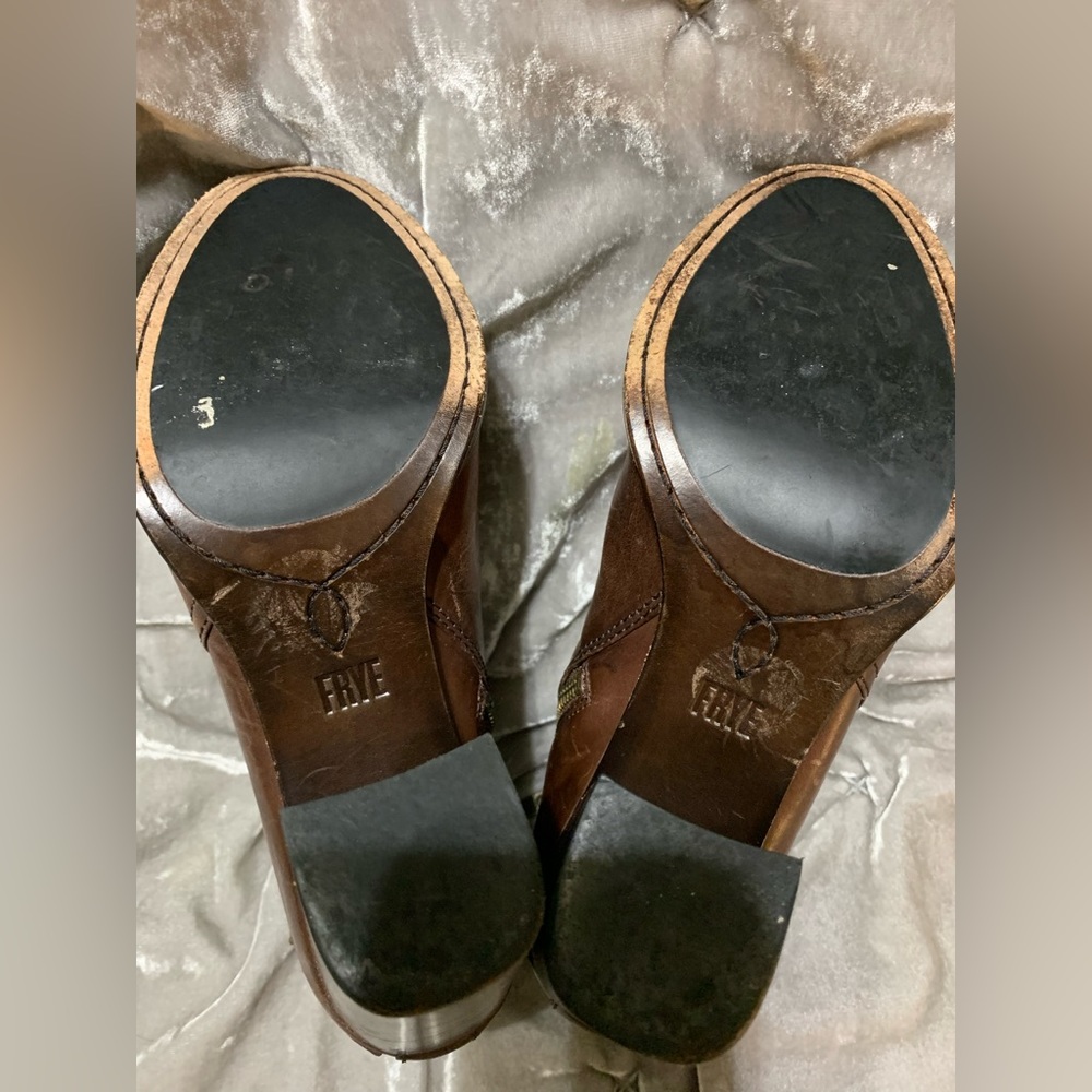 Frye Claude Jodhpur Brown Leather Ankle Booties ~ Style 3476446 ~ Size 7.6 - Picture 4 of 14